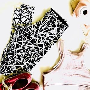 Nike black and white patterned workout leggings
